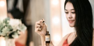 5 Best Hair Oil for Men in India oil-3387824_1280