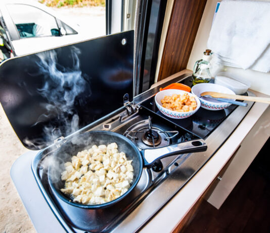 5 Simple Ways to Cook While on the Road 5 Simple Ways to Cook While on the Road