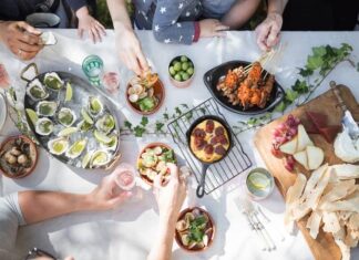 7 Catering Ideas for Your Office Team Lunch