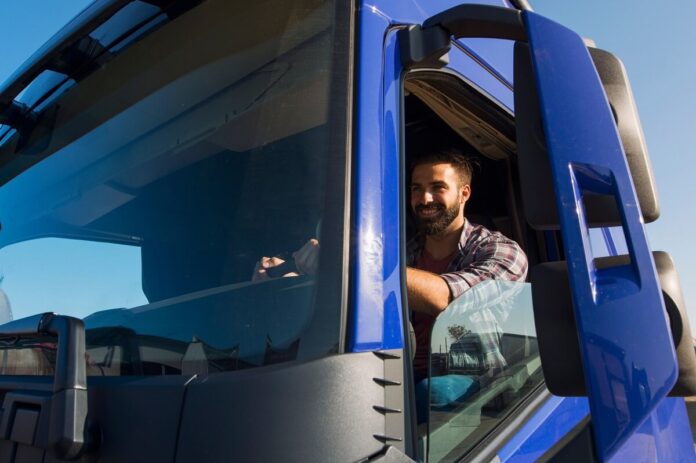 What are the Minimum Requirements a Truck Driver Should Have