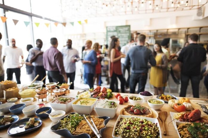 How To Choose the Right Food for Your Corporate Event