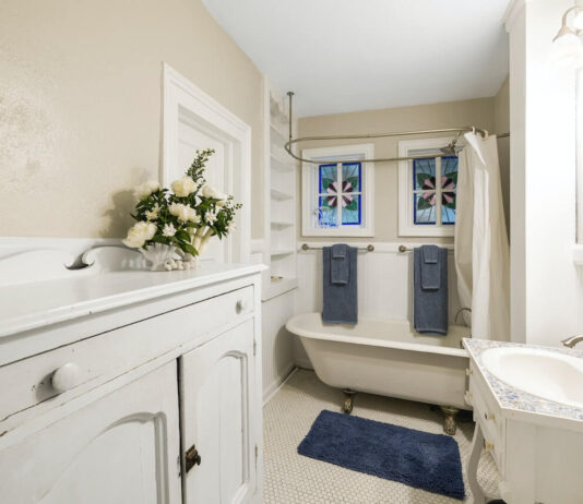 Seven Ways You Can Easily Upgrade Your Rental Bathroom Seven Ways You Can Easily Upgrade Your Rental Bathroom