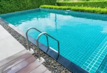 Signs It’s Time for a Pool Makeover: Is Your Pool Due for Reconstruction? Signs It's Time for a Pool Makeover: Is Your Pool Due for Reconstruction?