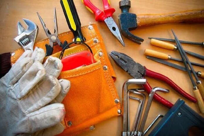 Essential Precautions for Online Handyman Selection in Lakewood Ranch, FL