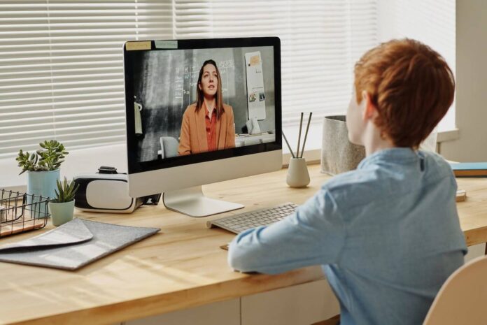 10 Reasons Why Online Education is Gaining Popularity