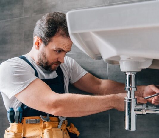 Repairing Burst Pipes: Steps to Take in an Emergency Lubbock Plumbers